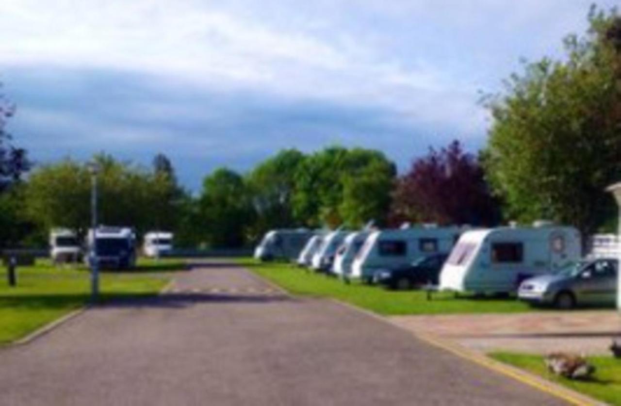 Caledonian Lodges 3 Inverness Bagian luar foto